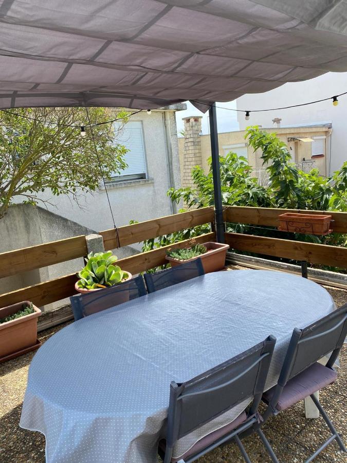 Appt avec parking, clim, wifi à 50 m de la plage Palavas-les-Flots Esterno foto
